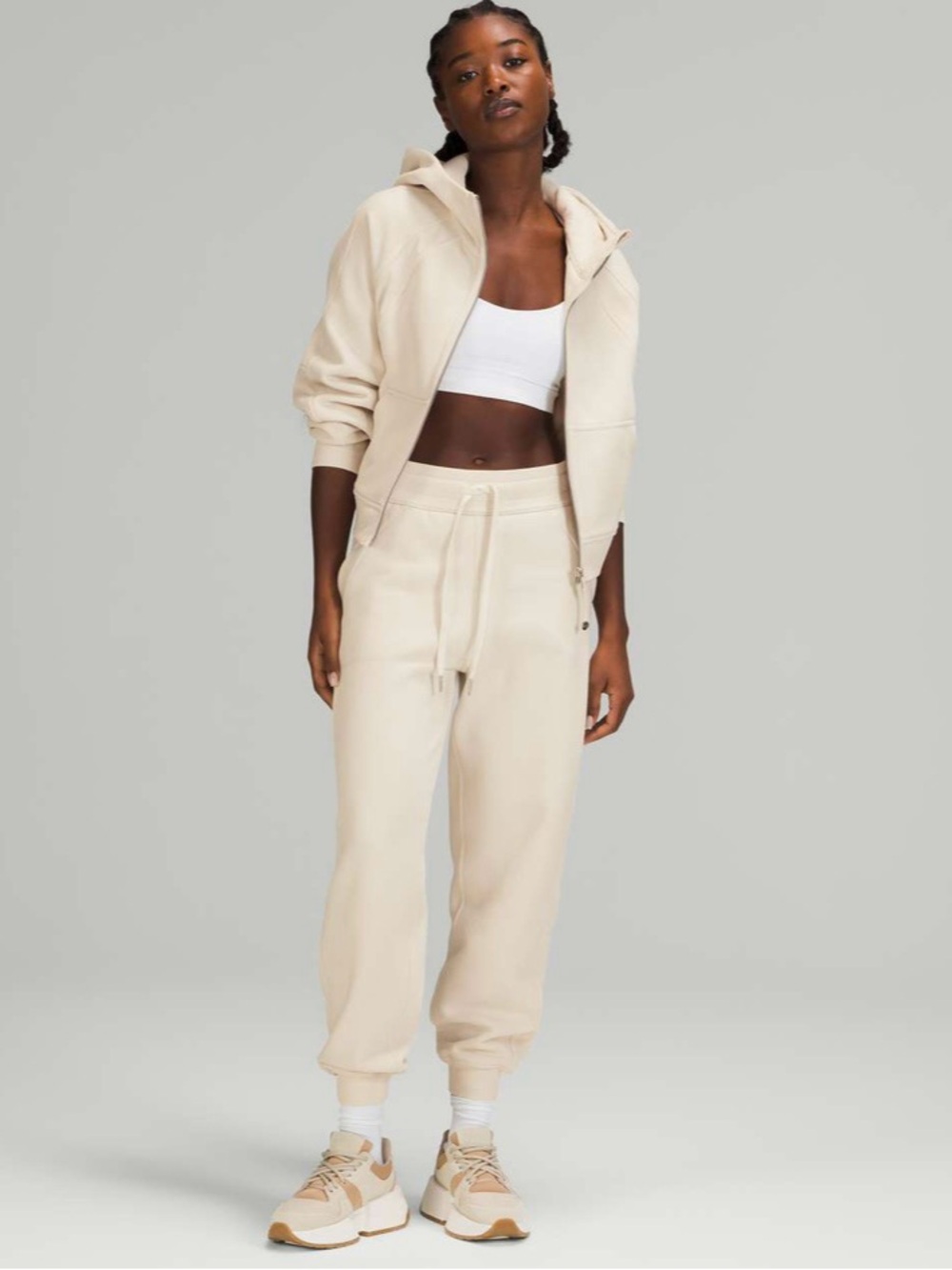 LULULEMON Scuba Relaxed High-Rise Jogger
White Opal Size 0